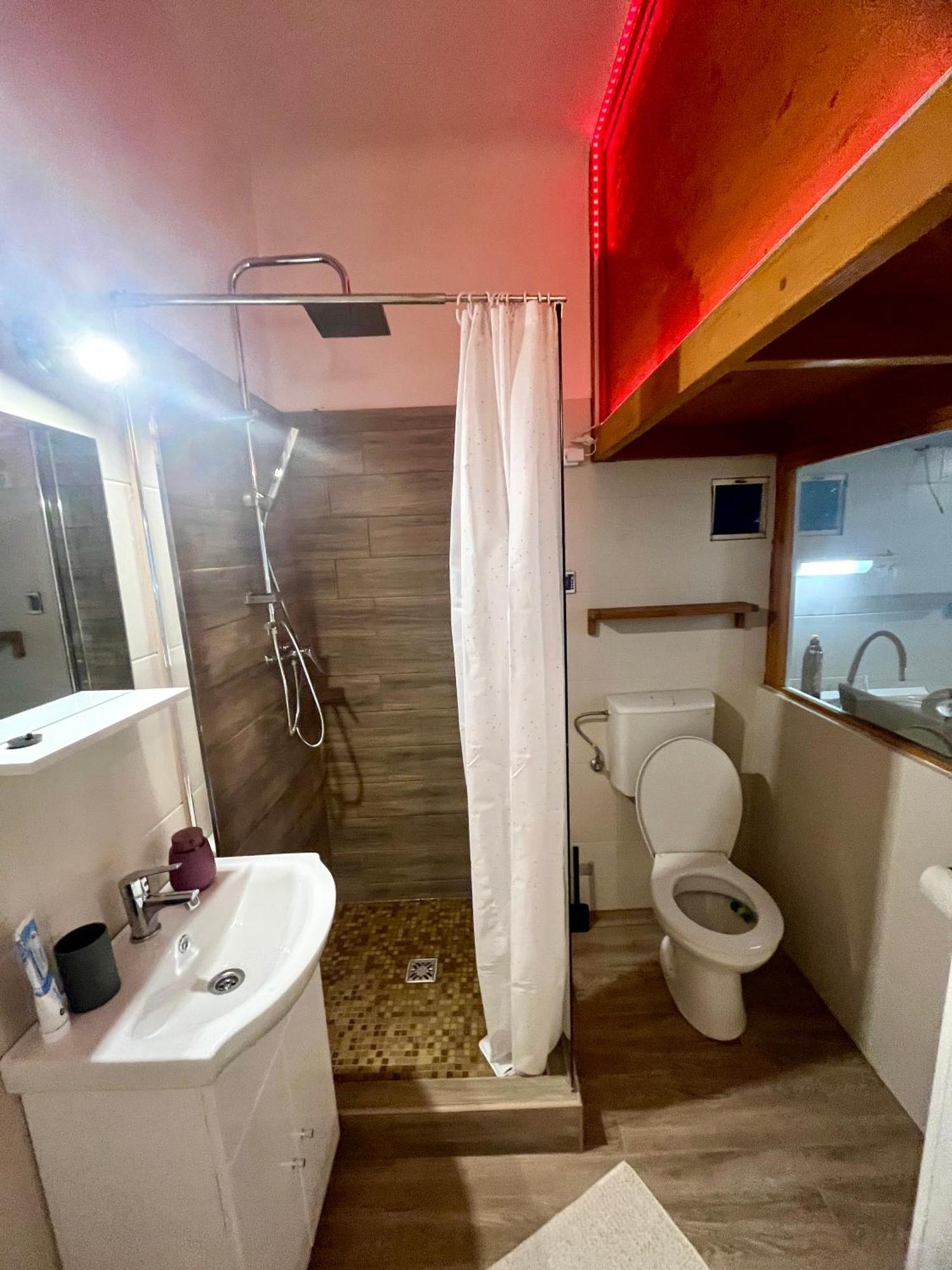 Ferienwohnung Liberty Bridge Zenta Budapest Exterior foto